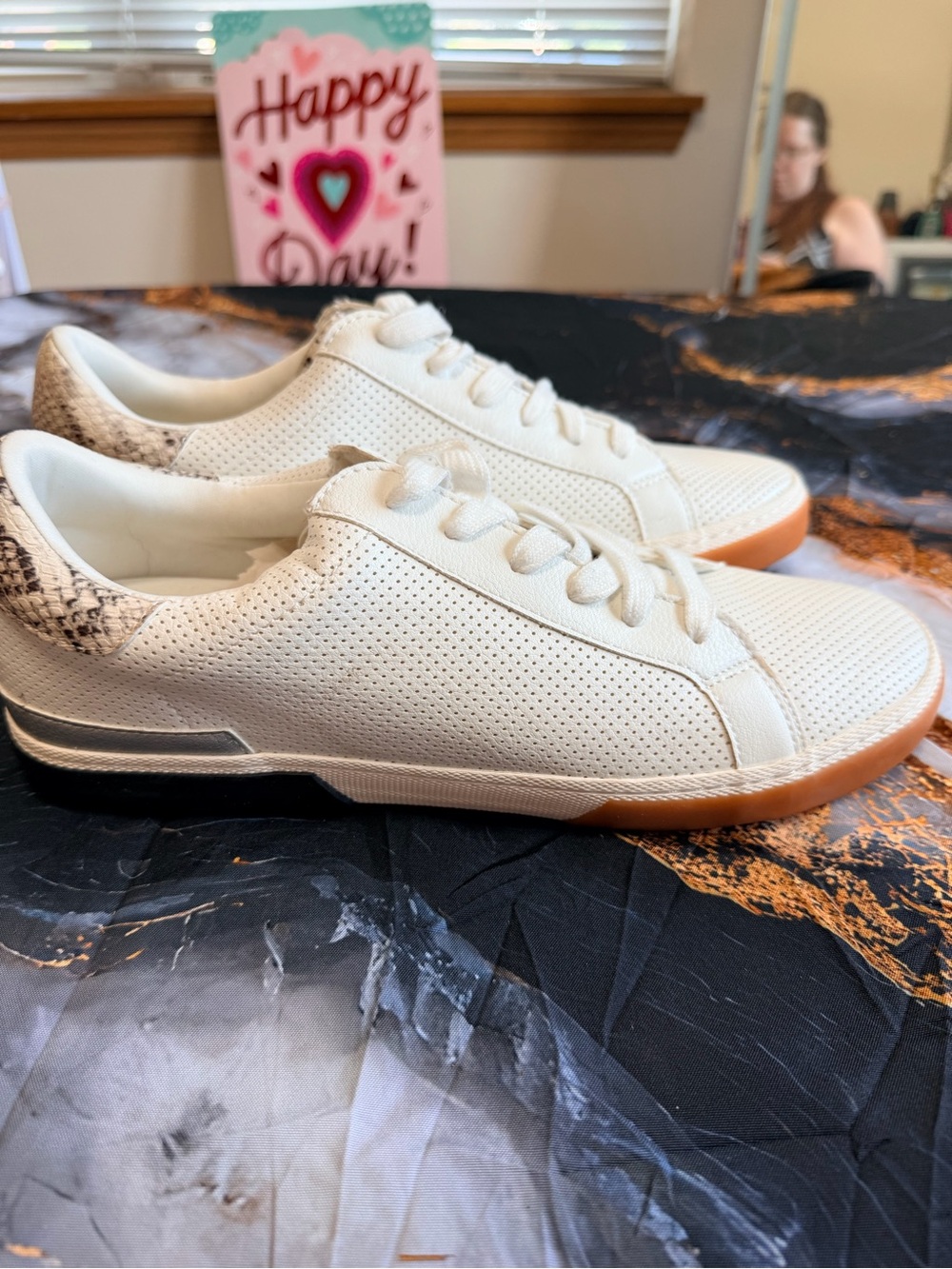 A New Day sneakers size 11 - Picture 6 of 8